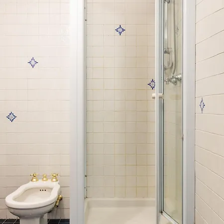 Appartamento Spacious And Bright Three-room Just Few Steps From The Duomo *