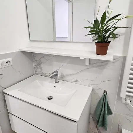 Duomo A 8 Min - Centro, Qc Terme, 2 Apartament