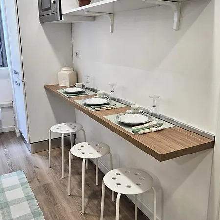 Apartment Elegant Two-bedroom In The Heart Of Porta Romana, 2 Minutes From The Metro, With Easy Access To Qc Terme And The Duomo Milan