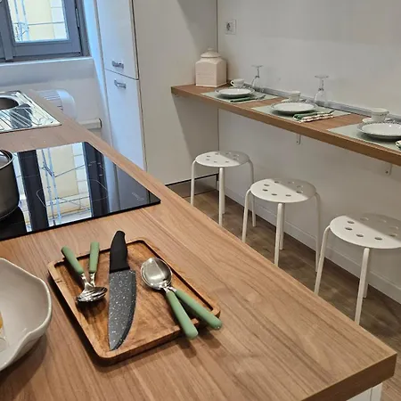 Elegant Two-bedroom In The Heart Of Porta Romana, 2 Minutes From The Metro, With Easy Access To Qc Terme And The Duomo * Milan