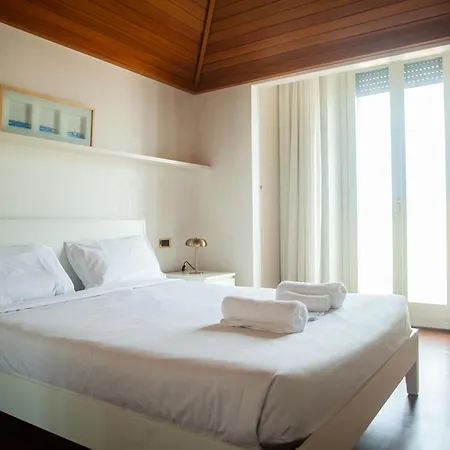 Penthouse With Panoramic Terrace - Design And Luxury *