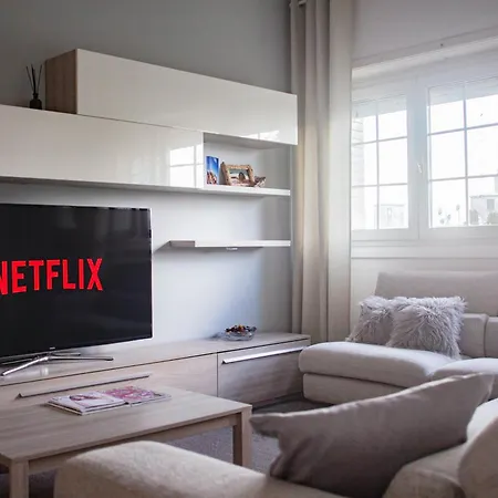 Iconic Luxury Penthouse In The Heart Of *