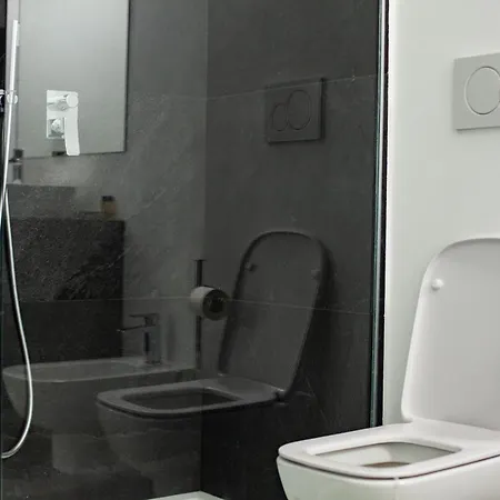 Apartment Design & Luxury With Garden In San Senatore