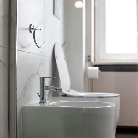 Design & Luxury With Garden In San Senatore * Milano