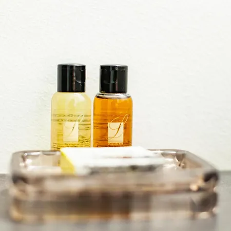 Design & Luxury With Garden In San Senatore