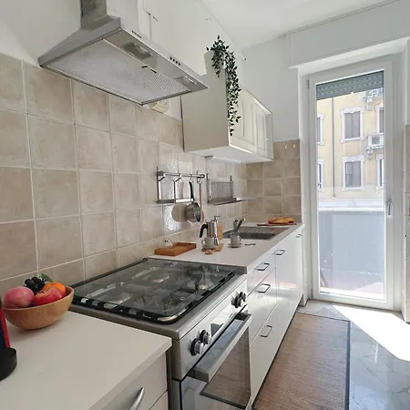 I Host - Villoresi 5 Apartament *