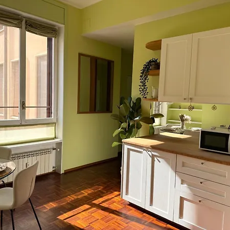 Urban Jungle 5 - Montenapoleone Apartment