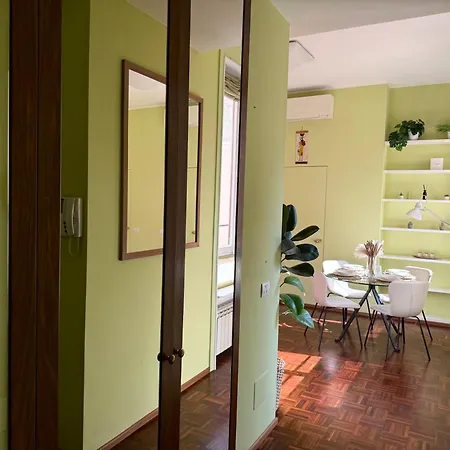 Urban Jungle 5 - Montenapoleone * Mailand