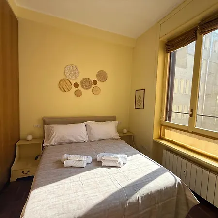 Urban Jungle 5 - Montenapoleone 아파트