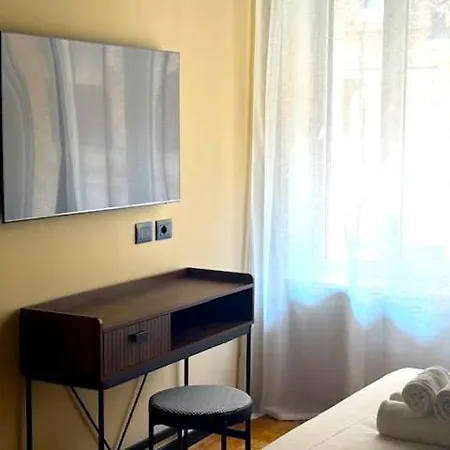 Flat In Duomo דירה *