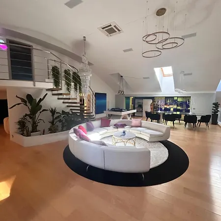 Piscina Interna Privata E A * Milaan