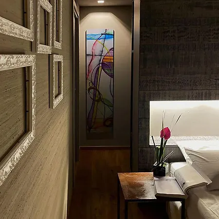 Luxury Art & Chromotherapy Downtown - Free Parking