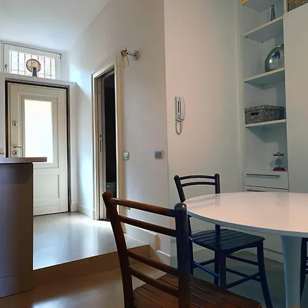 Youhosty - Navigli View Apartment Mailand