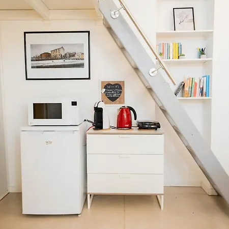 Isola 5 Minutes From Porta Garibaldi Station