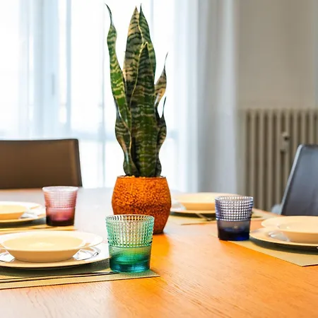 Apartment Caseospitali - Casa Titus, Moderno E Luminoso Per 5 Milan