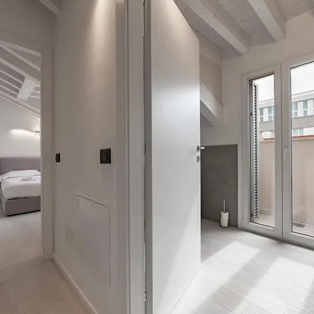 דירה 10 Min Walk From Prada, Bocconi And Metro *