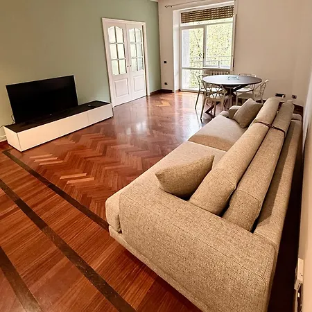 Brand New Near Center