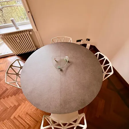 Brand New Near Center * Milaan