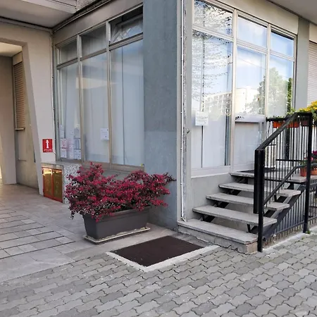 Sweet A 500 Mt Mm Dergano Apartament *