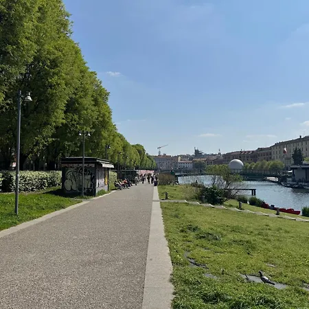 Navigli Vibes By Nabstays Milaan