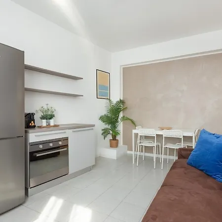 8th Floor - View Apartman Milánó