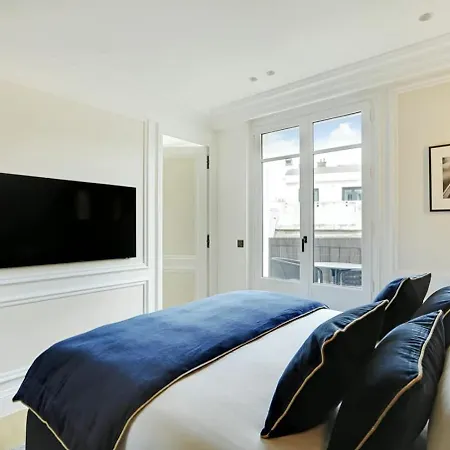 Three-room * Milano