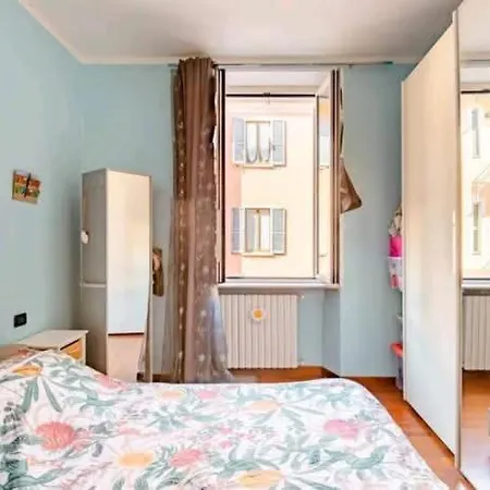 A Quiet And Loving Gem In The Center Of Appartamento
