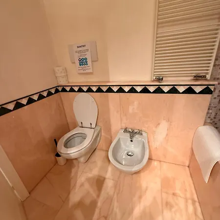 Brand New Near Center * Milaan