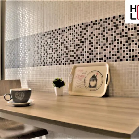 Homelovers Bright And White House Pta Venezia