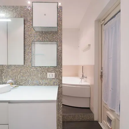 Bright In Porta Romana - Vannucci Apartment Milan