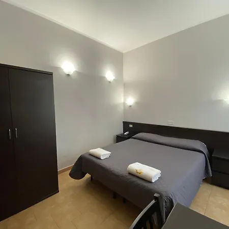 Atena Hotell 2*