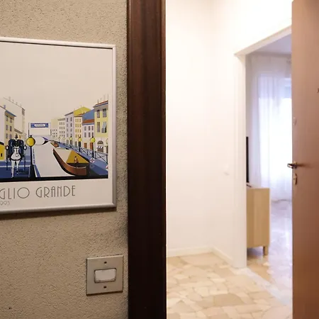 Navigli - Via Tortona *