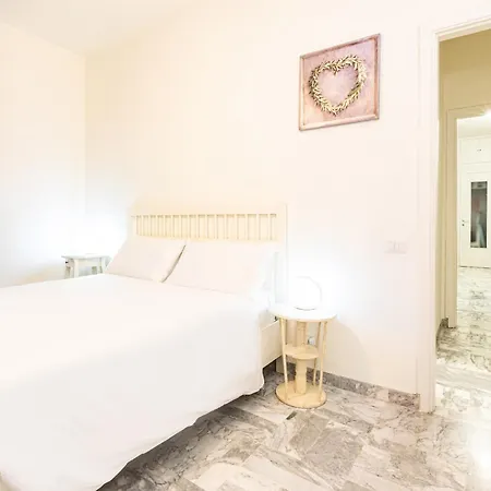 Piazza Gramsci Amazing With Balcony - Collection Daire