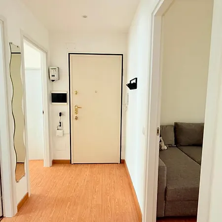 Apartment Urban Harmony - Near Duomo & Metro M4 *