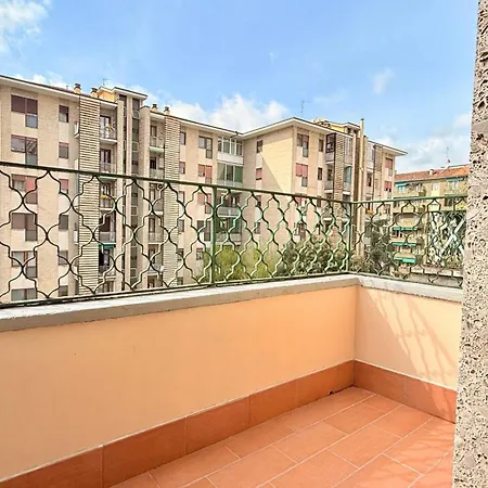 Appartement Urban Harmony - Near Duomo Metro M4 Milaan