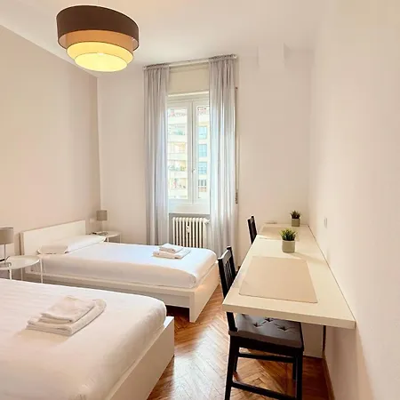 Urban Harmony - Near Duomo & Metro M4 Apartment Milan