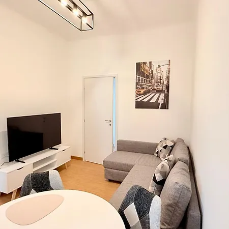Apartment Urban Harmony - Near Duomo & Metro M4