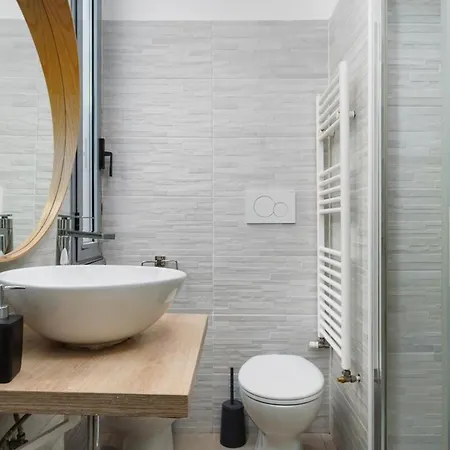 Classbnb - Just 2 Minutes Walk From Domodossola M5 Metro Station Διαμέρισμα Μιλάνο