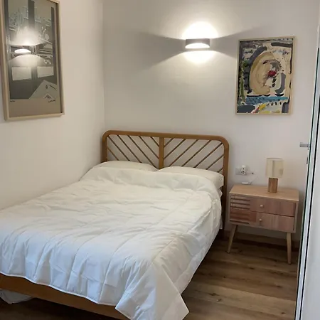 Number32milan * Milánó