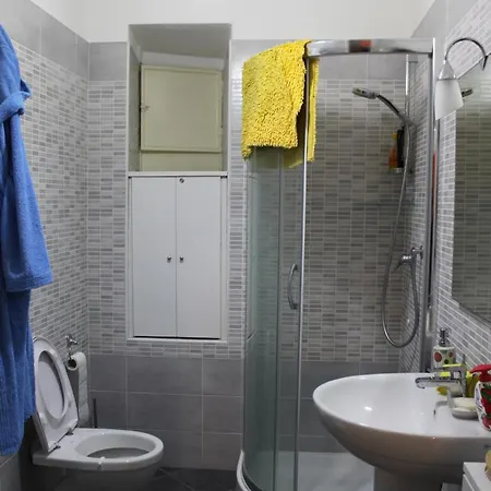 Columns Of San Lorenzo Daire