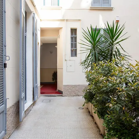 Bilocale Moderno 米兰