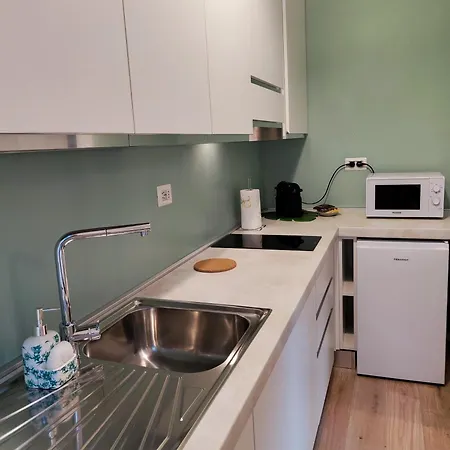 Dergano Metro Station Apartment