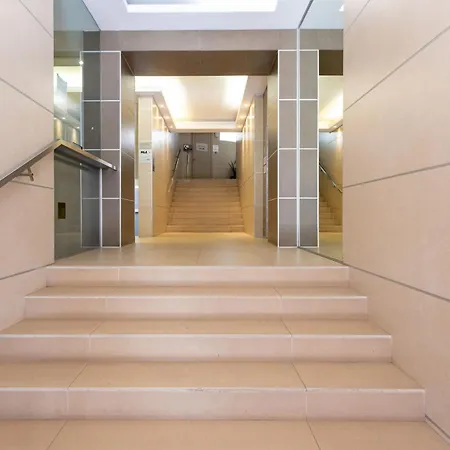 Apartment Mazzini By Halldis Milan