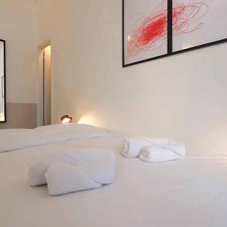 Primopiano Tadino A Apartment