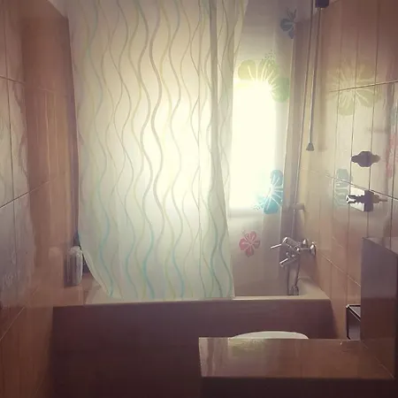 Cozy Flat For Music Lovers, 10 Min Walk From Tube *