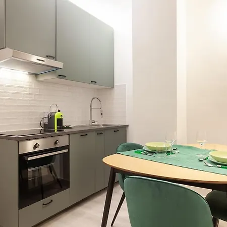 Renovated In The Center Of * Milán