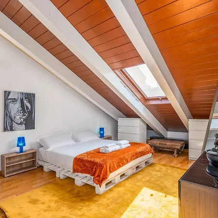 Loft Design On 3 Levels Near The Polytechnic * Milão
