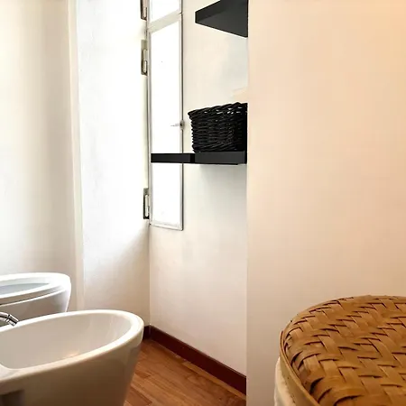 I-Host Apartment - Ugo Bassi Apartment