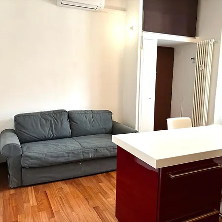 I-Host Apartment - Ugo Bassi Apartament Mediolan