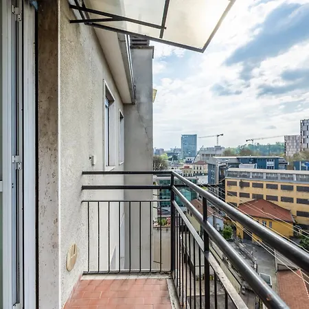 Apartament Al 7 Cielo Certosa District